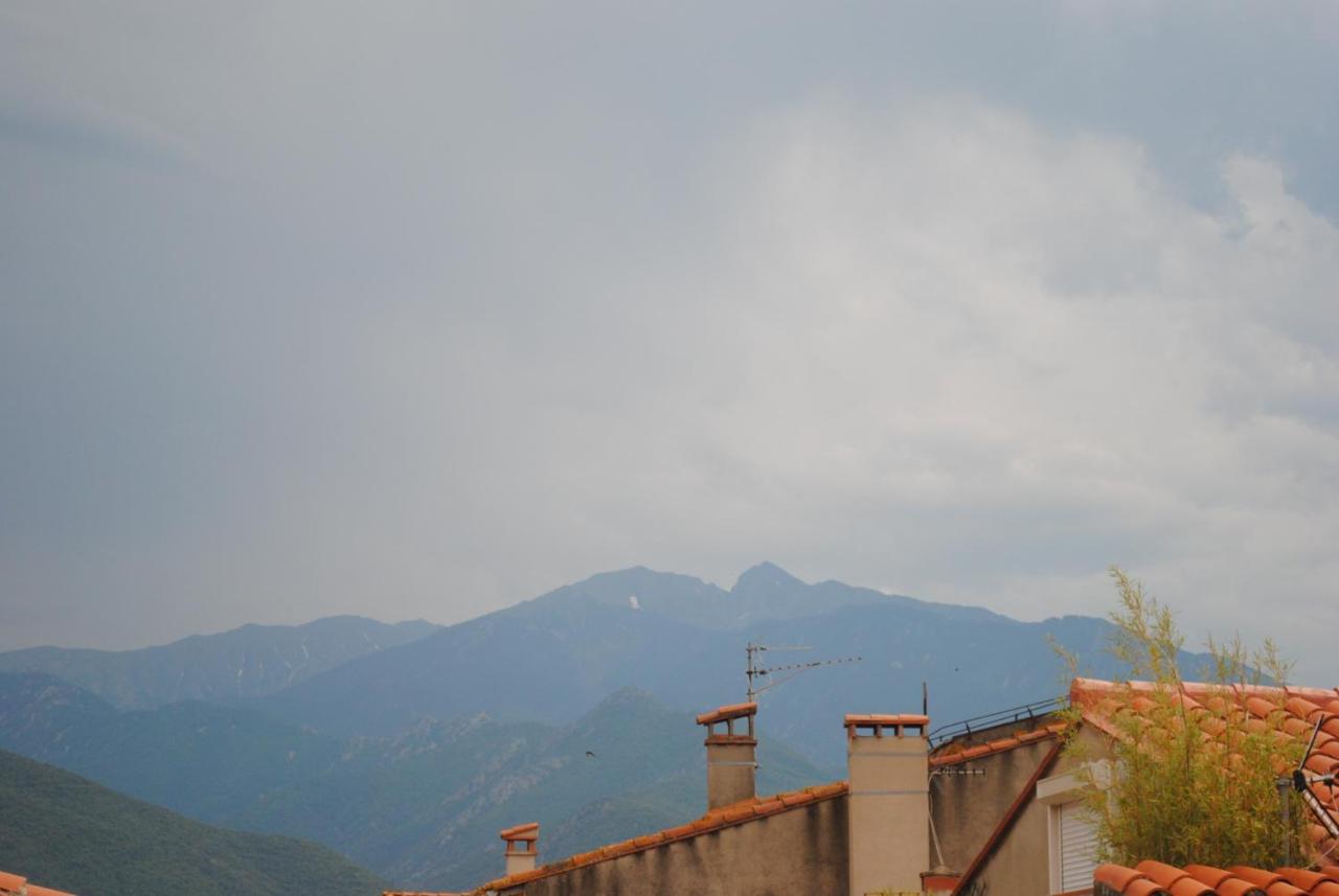 Agreable Maison De Village Avec Terrasse Vinca Екстериор снимка