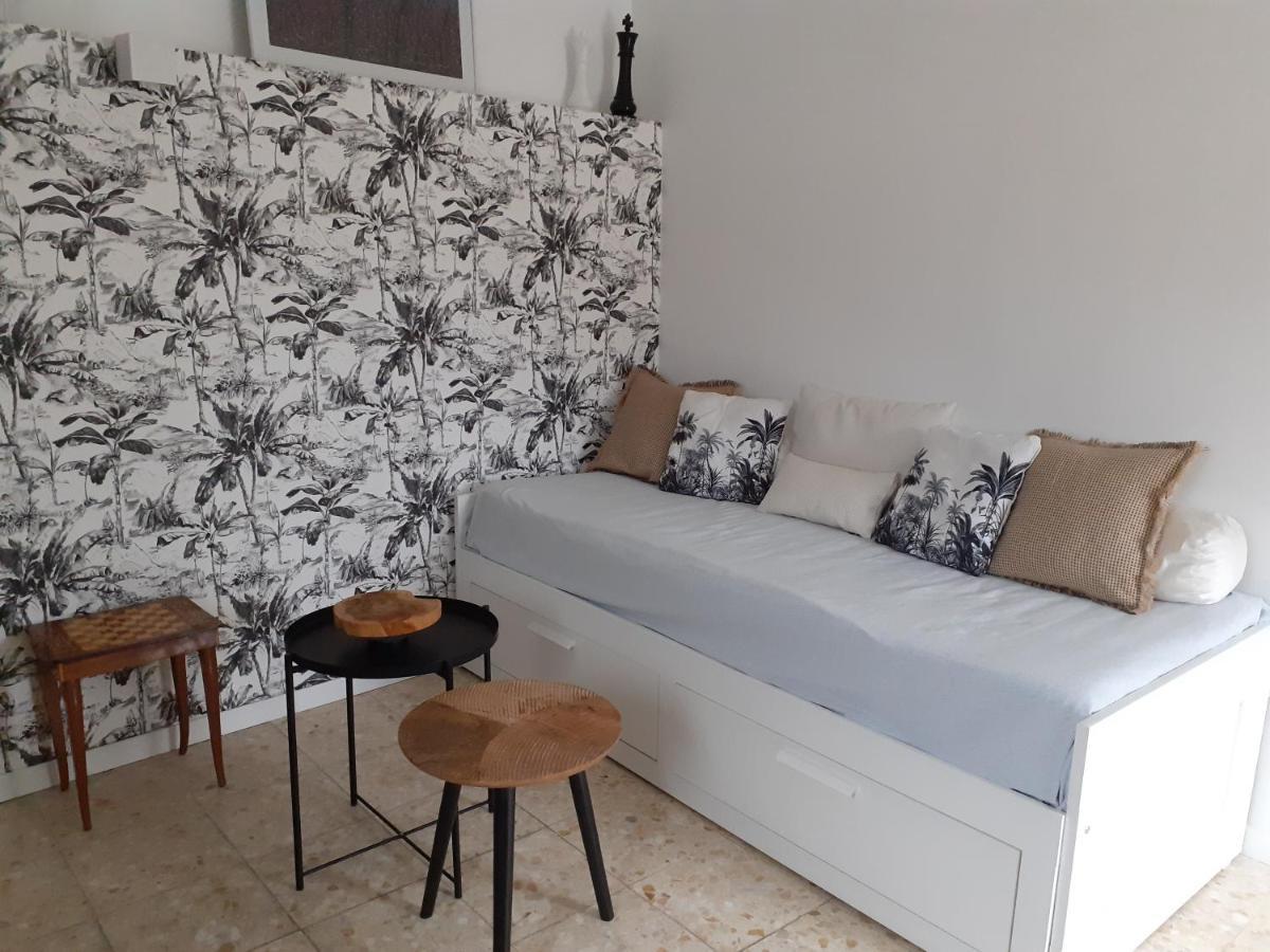 Agreable Maison De Village Avec Terrasse Vinca Екстериор снимка