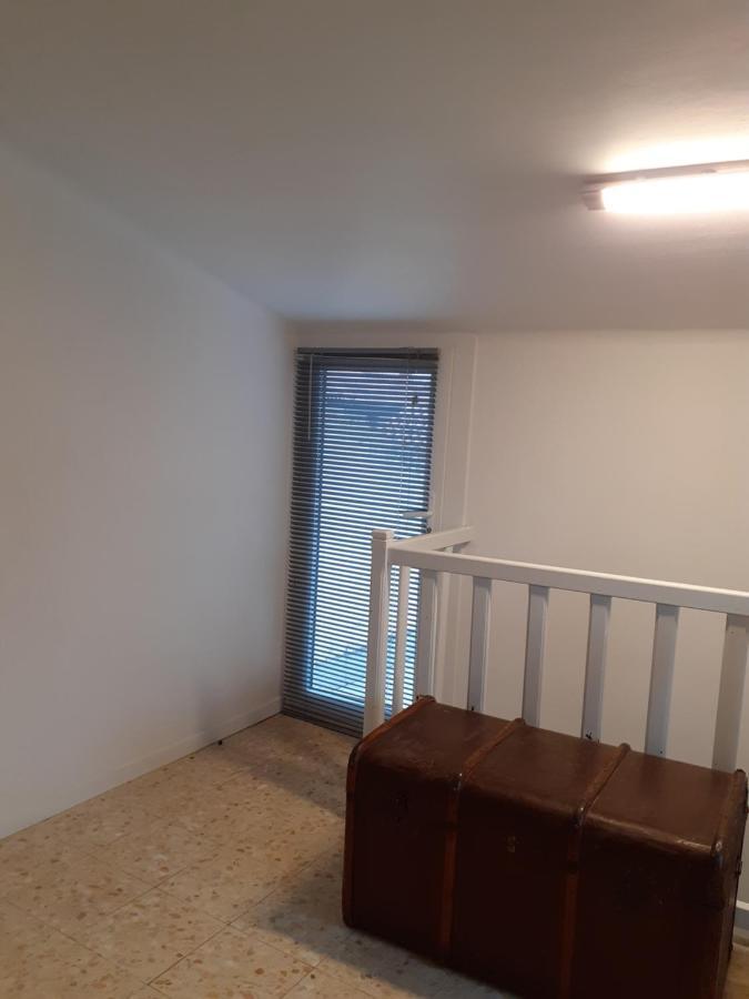 Agreable Maison De Village Avec Terrasse Vinca Екстериор снимка